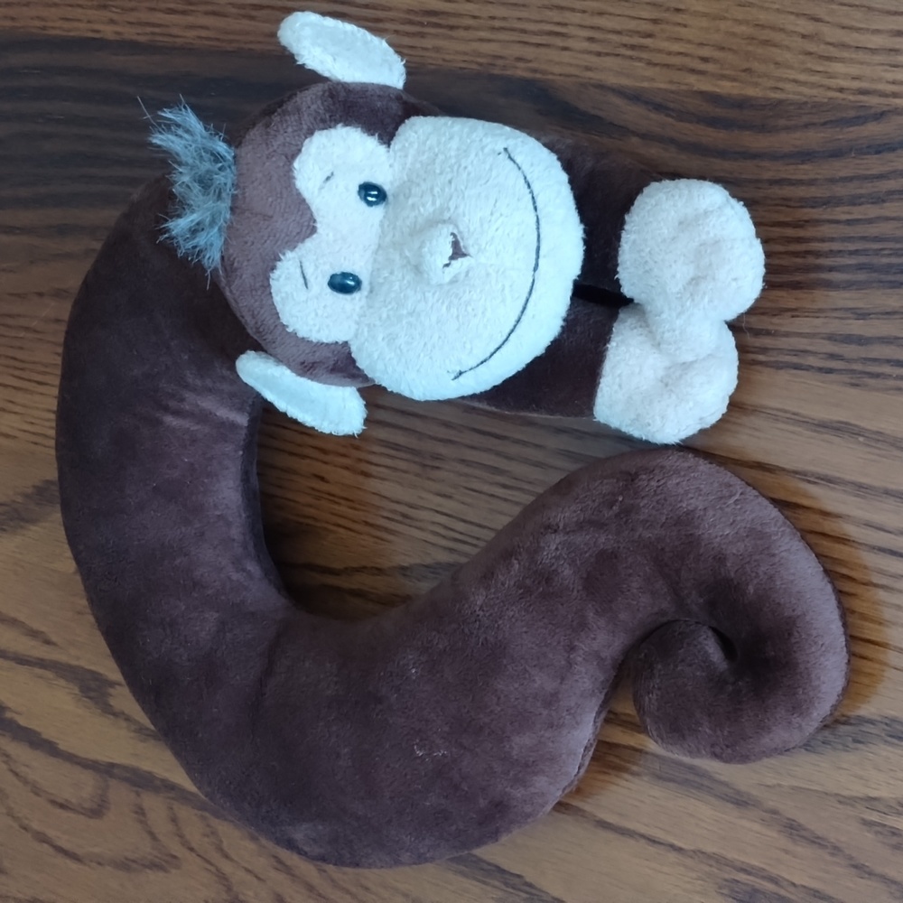 Monkey neck pillow